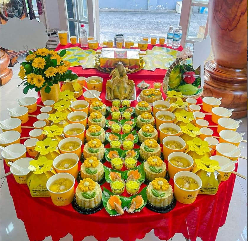Mâm Cúng Đầy Tháng Bé Gái Hạnh Phúc