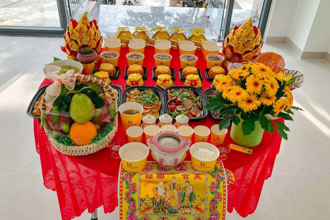Mâm cúng nhập trạch chay với mâm cơm chay và ngũ quả