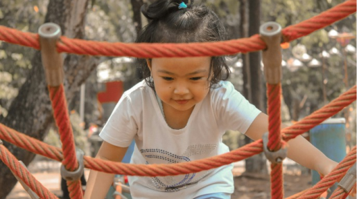 Chơi bên ngoài